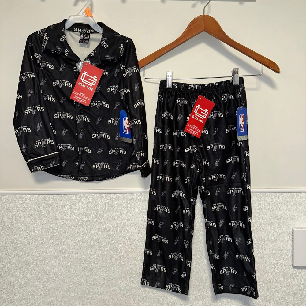 Boys Ultra Game San Antonio Spurs Pajama Set Size 4 Black 2 piece NEW NWT NBA